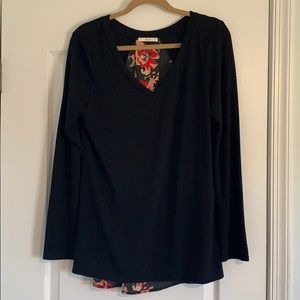 Sweater with floral back cutout